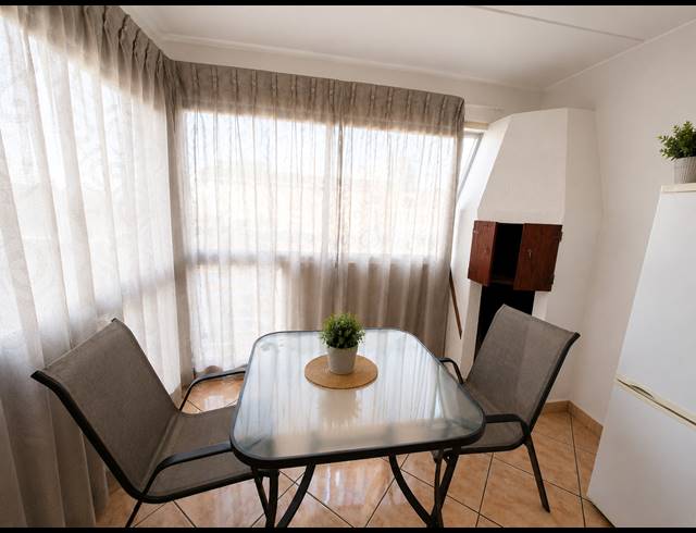 2 BEDROOM APARTMENT FOR SALE IN PEACEHAVEN